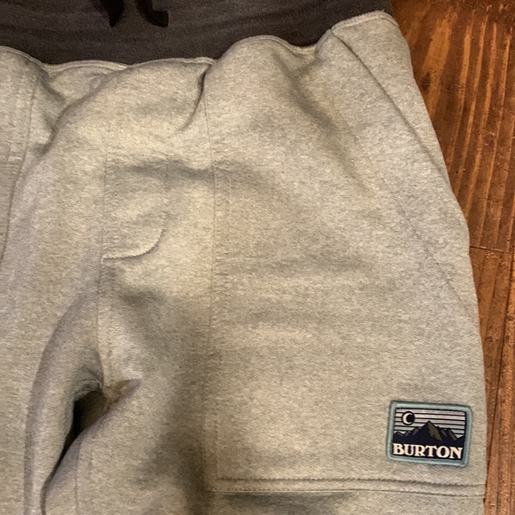 Men’s Burton pants - Picture 2 of 9